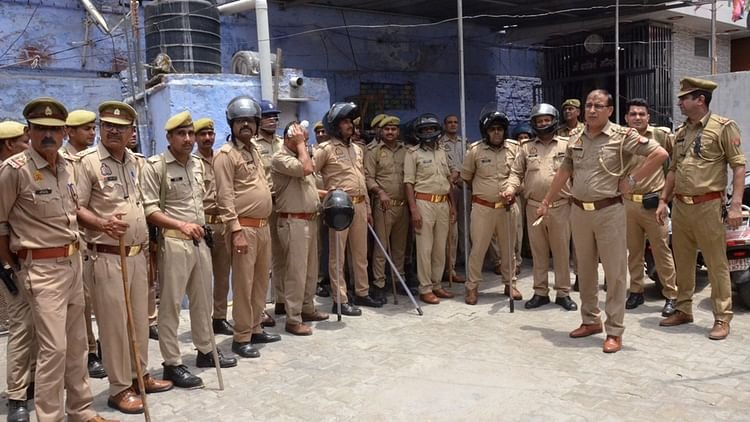 अभिनेता-भारत-भूषण-के-परिवार-की-धर्मशाला:-गिराने-पहुंची-पुलिस-की-महिलाओं-से-झड़प,-हंगामा,-नोकझोंक