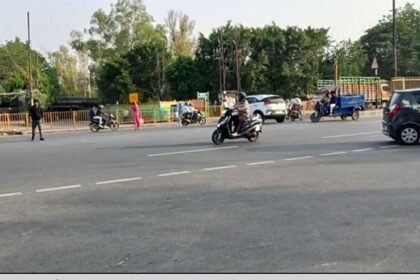 agra-metro:-दिल्ली-हाईवे-पर-बंद-हो-सकता-है-गुरु-का-ताल-कट,-तीन-विभागाें-के-अधिकारी-कर-रहे-हैं-सर्वे