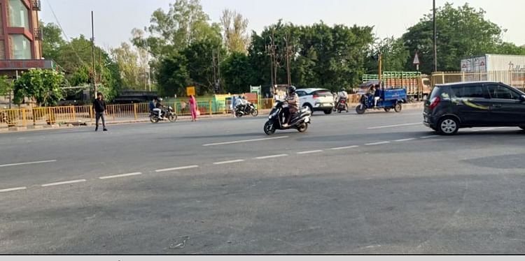 agra-metro:-दिल्ली-हाईवे-पर-बंद-हो-सकता-है-गुरु-का-ताल-कट,-तीन-विभागाें-के-अधिकारी-कर-रहे-हैं-सर्वे