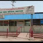 agra:-यूपी-रोडवेज-के-वातानुकूलित-प्रतीक्षालय-का-हाल,-जहां-ac-में-भी-यात्री-बहा-रहे-पसीना