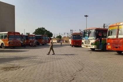 up-roadways:-आईएसबीटी-से-नोएडा-के-लिए-रात्रिकालीन-बस-सेवा-नहीं…आखिरी-गाड़ी-रात-8-बजे,-फिर-सुबह-का-इंतजार