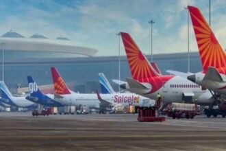 दिल्ली-में-आंधी-के-साथ-हुई-जबरदस्त-बारिश-से-फ्लाइट-प्रभावित,-49-उड़ानों-पर-पड़ा-असर