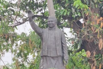 अरे-ये-क्या!-अनावरण-से-पहले-ही-पूर्व-cm-अजीत-जोगी-की-मूर्ति-गायब,-समर्थकों-ने-काटा-बवाल