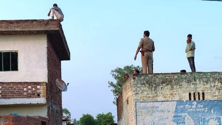 bareilly-news:-ग्रामीणों-ने-पागल-कहकर-चिढ़ाया-तो-युवक-ने-ऐसा-कदम…-गांव-में-मच-गई-खलबली