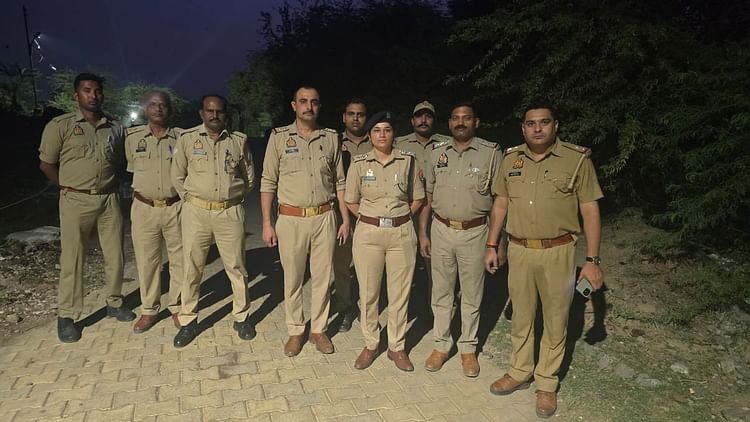up:-आगरा-पुलिस-की-रात-को-दो-अलग-अलग-क्षेत्रों-में-मुठभेड़,-रंगबाज-और-गोकश-गोली-लगने-से-घायल