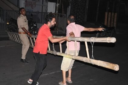 लखनऊ:-बिजली-कटौती-पर-रात-में-उपकेंद्रों-पर-हुआ-जमकर-हंगामा,-जाम-की-सड़क;-पुलिस-से-हुई-तीखी-झड़प