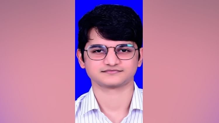 अमरोहा:-बसपा-नेता-के-सीए-बेटे-ने-लाइसेंसी-रिवाल्वर-से-खुद-को-उड़ाया,-कमरे-में-चारों-तरफ-बिखरा-था-खून