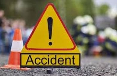 रामपुर:-नैनीताल-जा-रहे-युवकों-की-बाइक-में-डंपर-ने-मारी-टक्कर,-इंजीनियरिंग-छात्र-की-मौत…-दूसरा-जख्मी