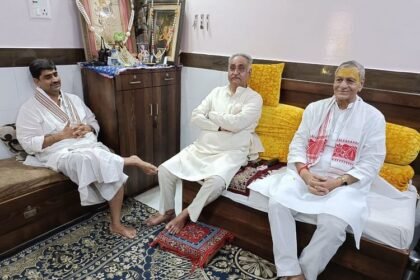 श्रीबांकेबिहारी-मंदिर-काॅरिडोर-और-ट्रस्ट:-सेवायतों-से-मिले-मंत्री-चौधरी-लक्ष्मीनारायण,-बोले-सहमति-से-होगा-काम