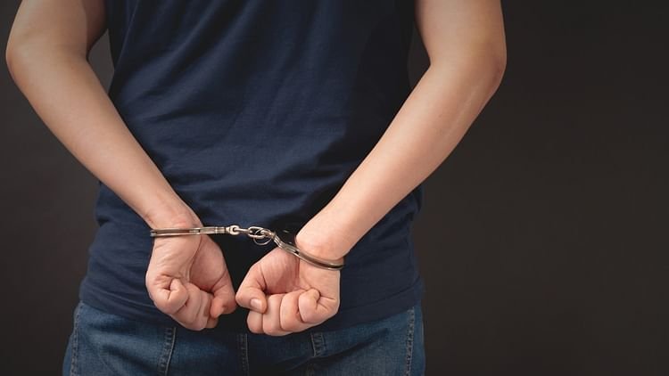 lucknow-news:-नामी-कंपनी-के-नाम-पर-नकली-सीमेंट-बेचने-वाला-आरोपी-दुकानदार-गिरफ्तार,-74-बोरी-लोकल-माल-बरामद