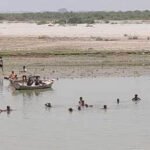 farrukhabad-:-प्लास्टिक-केन-के-सहारे-पार-कर-रहे-थे-गंगा…-डूबकर-दो-की-मौत,-गोताखोरों-ने-दो-घंटे-बाद-निकाले-शव