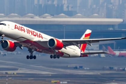air-india-flight-crash:-क्रैश-हुए-विमान-में-कितनी-सीट-थी,-क्या-टाइम-टेबल-था,-किस-कंपनी-ने-बनाया-था-सभी-डिटेल्स
