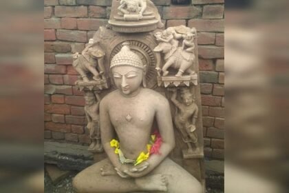 up:-खुदाई-में-मिली-ये-मूर्ति-किसकी-है…बौद्ध-और-जैन-धर्म-के-अनुयायी-आमने-सामने,-पुरातत्व-विभाग-करेगा-फैसला