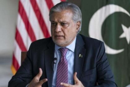 बड़ा-खुलासा:-पाकिस्तान-ने-ईरान-के-खिलाफ-अमेरिका-को-दे-दिया-अपना-एयरबेस-और-पोर्ट!-मचा-बवाल