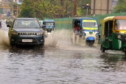 up-weather:-तीन-दिन-आंधी-तूफान-के-साथ-वज्रपात-के-आसार…लोगों-को-घरों-में-रहने-की-सलाह,-अलर्ट-जारी