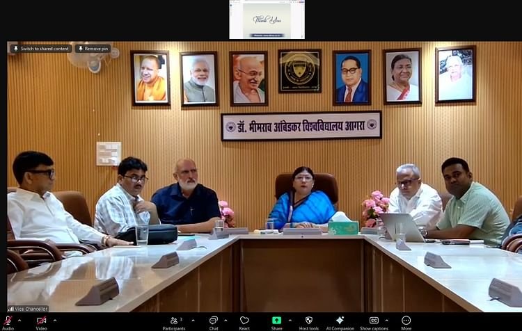 up:-आगरा-विवि-की-रैंकिंग-में-सुधार-आते-ही-प्रवेश-के-लिए-लगी-कतार,-बाहरी-देशों-के-छात्रों-ने-भी-किया-है-आवेदन
