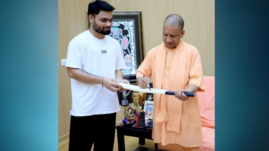 सपा-सांसद-से-सगाई-करने-वाले-क्रिकेटर-रिंकू-सिंह-को-योगी-सरकार-देने-जा-रही-सरकारी-नौकरी,-मिलेगा-ये-पद