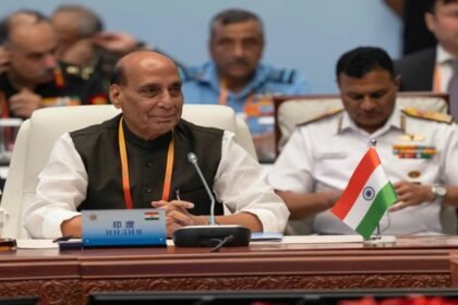 राजनाथ-सिंह-ने-पाक-चीन-को-दिया-करारा-जवाब,-sco-बैठक-में-संयुक्त-बयान-पर-हस्ताक्षर-करने-से-किया-साफ-इनकार