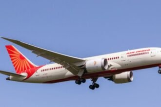 amausi-airport:-एअर-इंडिया-की-दुबई-की-उड़ान-बहाल…-आज-करेगी-टेकऑफ,-विमानों-की-देरी-से-यात्री-परेशान