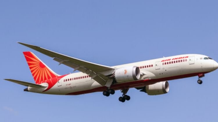 amausi-airport:-एअर-इंडिया-की-दुबई-की-उड़ान-बहाल…-आज-करेगी-टेकऑफ,-विमानों-की-देरी-से-यात्री-परेशान
