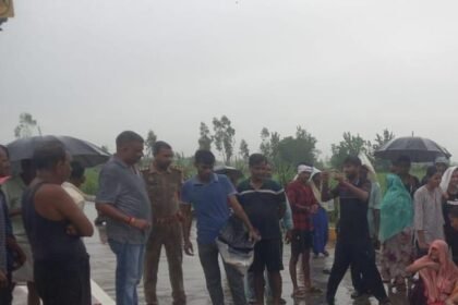 पीलीभीत-में-दर्दनाक-हादसा:-ट्रक-की-टक्कर-से-एसएसबी-जवान-और-बेटे-की-मौत,-मंजर-देख-कांपा-लोगों-का-कलेजा