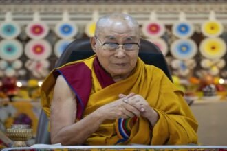 जानिए-कैसे-होता-है-दलाई-लामा-के-उत्तराधिकारी-का-चयन,-क्या-है-इसमें-पुनर्जन्म-वाला-एंगल