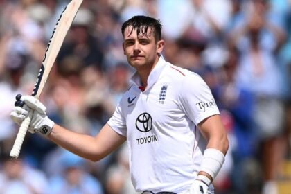 जेमी-स्मिथ-ने-तो-बखिया-ही-उधेड़कर-रख-दी,-भारत-के-खिलाफ-ऐसा-करने-वाले-महज-चौथे-बल्लेबाज