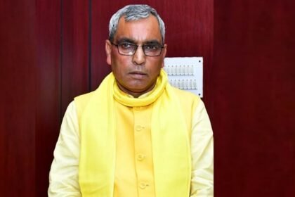 up:-पंचायत-सहायक-व-सफाईकर्मियों-की-आधार-आधारित-होगी-हाजिरी,-गांवों-में-चौपाल-लगाकर-दी-जाएगी-योजनाओं-की-जानकारी