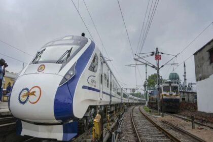 vande-bharat-ने-शताब्दी-को-दिया-झटका,-जान-लीजिए-रेलवे-का-नया-फैसला;-1-सितंबर-से-दिखेगा-असर