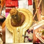sawan-2025:-सावन-के-पहले-दिन-विश्वनाथ-धाम-में-उमड़े-श्रद्धालु,-भक्तों-पर-हुई-पुष्पवर्षा;-गूंजा-हर-हर-महादेव