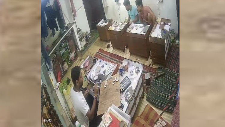 kanpur:-चौक-सराफा-से-15-लाख-का-सोना-लेकर-एक-और-कारीगर-भागा