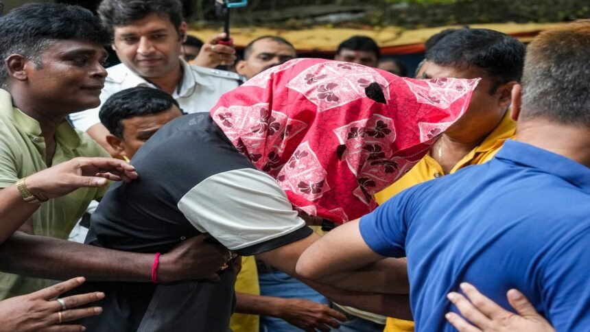 कलकत्ता-iim-रेप-केस:-बाप-और-बेटी-के-बयान-से-उलझा-मामला,-अब-sit-सुलझाएगी-दुष्कर्म-की-पहेली