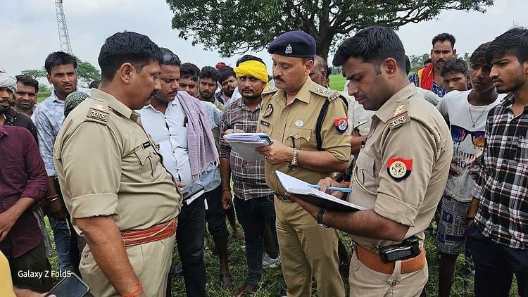 etawah:-फंदे-पर-लटके-प्रेमी-युगल,-युवक-की-मौत…युवती-की-हालत-गंभीर,-पुलिस-ने-मेडिकल-कॉलेज-में-कराया-भर्ती