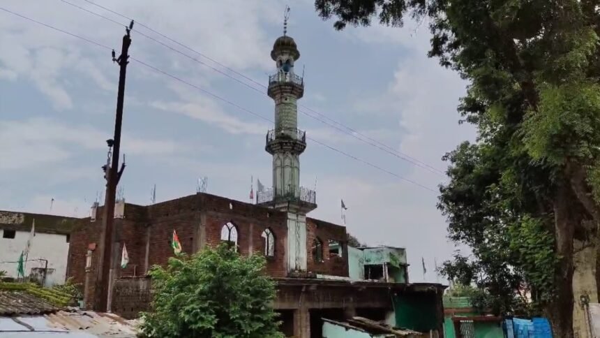 मड़ई-मस्जिद-विवाद:-vhp-और-बजरंग-दल-का-आंदोलन-स्थगित,-प्रशासन-करेगा-जांच