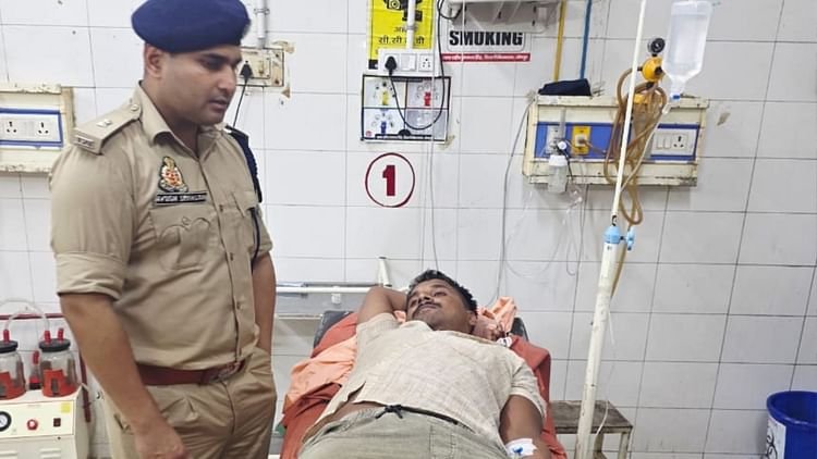 जौनपुर-में-पुलिस-मुठभेड़:-25-हजार-का-इनामी-पशु-तस्कर-गिरफ्तार,-फायरिंग-में-गोली-लगने-से-बदमाश-घायल