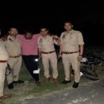 aligarh-news:-पुलिस-मुठभेड़-में-50-हजार-का-इनामी-गिरफ्तार,-पैर-में-लगी-गोली,-चोरी-की-घटनाओं-में-है-वांछित