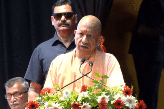 up:-निवेश-प्रस्तावों-की-हकीकत-जानने-के-लिए-14-जिलों-की-जांच,-मौके-पर-ही-40-फीसदी-से-ज्यादा-समस्याएं-दूर-कराईं