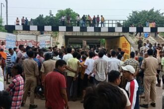 up-news:-मिर्जापुर-में-भीषण-हादसा,-रील-बनाने-के-चक्कर-में-तेज-रफ्तार-स्कॉर्पियो-ने-चार-को-रौंदा,-एक-की-मौत