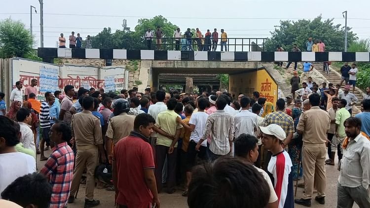up-news:-मिर्जापुर-में-भीषण-हादसा,-रील-बनाने-के-चक्कर-में-तेज-रफ्तार-स्कॉर्पियो-ने-चार-को-रौंदा,-एक-की-मौत