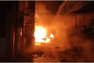 नवी-मुंबई-के-केमिकल-फैक्ट्री-में-लगी-भीषण-आग,-मौके-पर-पहुंची-दमकल-की-कई-गाड़ियां