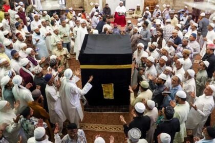 हज-यात्रा-2026:-65-वर्ष-उम्र-तक-के-भाई,-बहन-व-पत्नी-बन-सकेंगे-सहयोगी,-एक-कमरे-में-नहीं-रहेंगे-मियां-बीवी