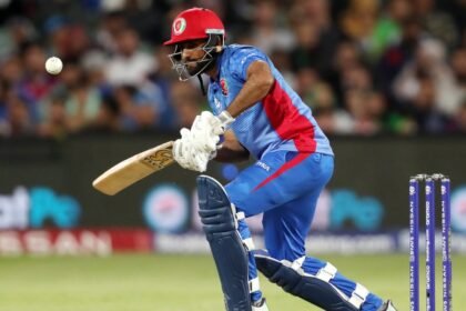 एक-ओवर-में-बन-गए-45-रन,-इस-बल्लेबाज-ने-विस्फोटक-बैटिंग-से-मैच-में-ठोके-153-रन;-मचाई-तबाही