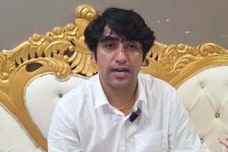 जिहाद-पर-बोले-बागेश्वर-बाबा-धीरेंद्र-शास्त्री,-हिंदू-लड़कियों-से-कहा-“दुर्गा-बन,-तू-काली-बन,-कभी-न-बुर्के-वाली-बन”