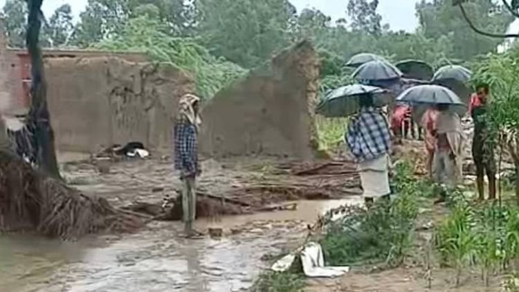 sitapur-news:-बारिश-के-बीच-भरभराकर-गिरी-कच्ची-दीवार,-युवक-की-मौत…-दूसरे-की-हालत-नाजुक;-नौ-मवेशी-भी-मरे