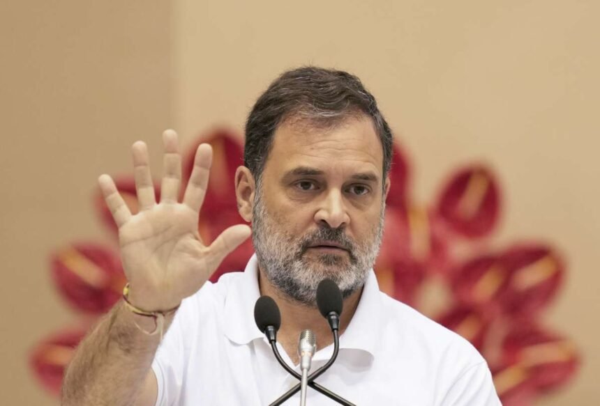 ‘वोटर-लिस्ट-पर-लोगों-को-विश्वास-नहीं,-महाराष्ट्र-में-हुई-धांधली’,-राहुल-गांधी-ने-चुनाव-आयोग-पर-फिर-उठाए-सवाल