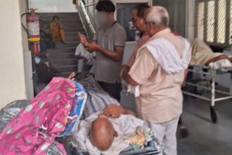 up:-बीएचयू-अस्पताल-की-इमरजेंसी-में-दलाल-ले-रहे-ब्लड-सैंपल,-डॉक्टर-और-स्टाफ-की-मौजूदगी-में-करते-हैं-ये-खेल