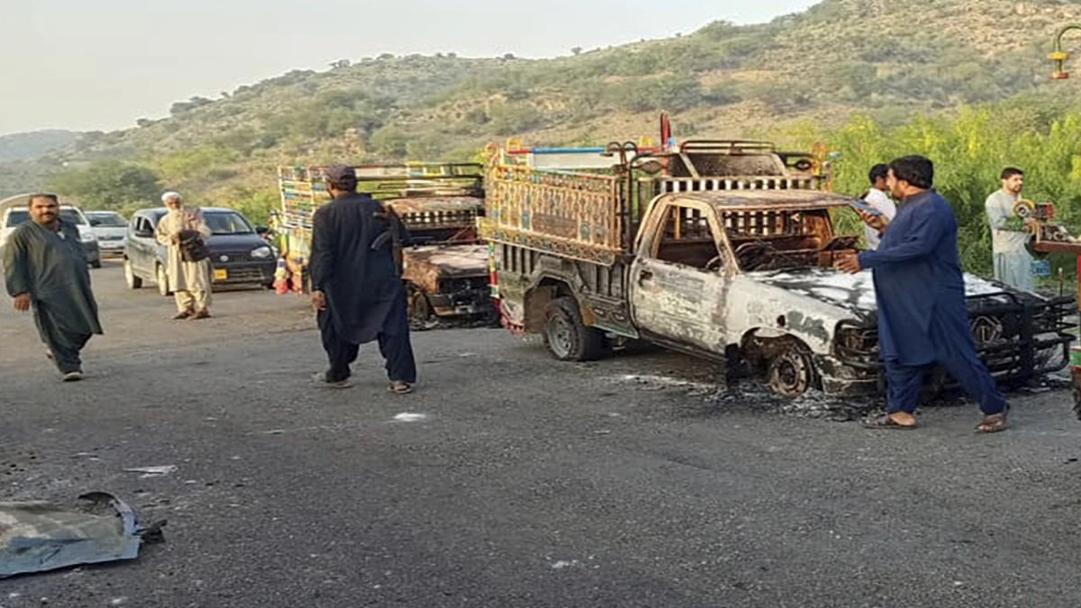 पाकिस्तान-के-बलूचिस्तान-में-हुआ-बड़ा-आतंकी-हमला,-आतंकवादियों-ने-9-सैनिकों-को-मार-डाला