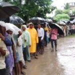 यूपी:-प्रदेश-में-हो-सकता-है-खाद-संकट,-विक्रेताओं-ने-दी-15-अगस्त-के-बाद-दुकानें-बंद-करने-की-चेतावनी