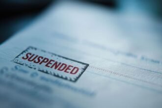 up-news:-घूसखोरी-पर-गन्ना-विकास-विभाग-ने-मुरादाबाद-के-प्रधान-सहायक-को-किया-निलंबित,-वीडियो-क्लिप-हुई-थी-वायरल