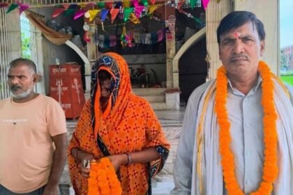 up-news:-25-साल-की-शादी-तोड़-महिला-ने-प्रेमी-संग-लिए-सात-फेरे,-पति-ने-पहले-की-जासूसी,-फिर-कराई-शादी